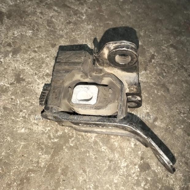 Mazda Demio New Model Gearbox Mounting - thumbnail 4
