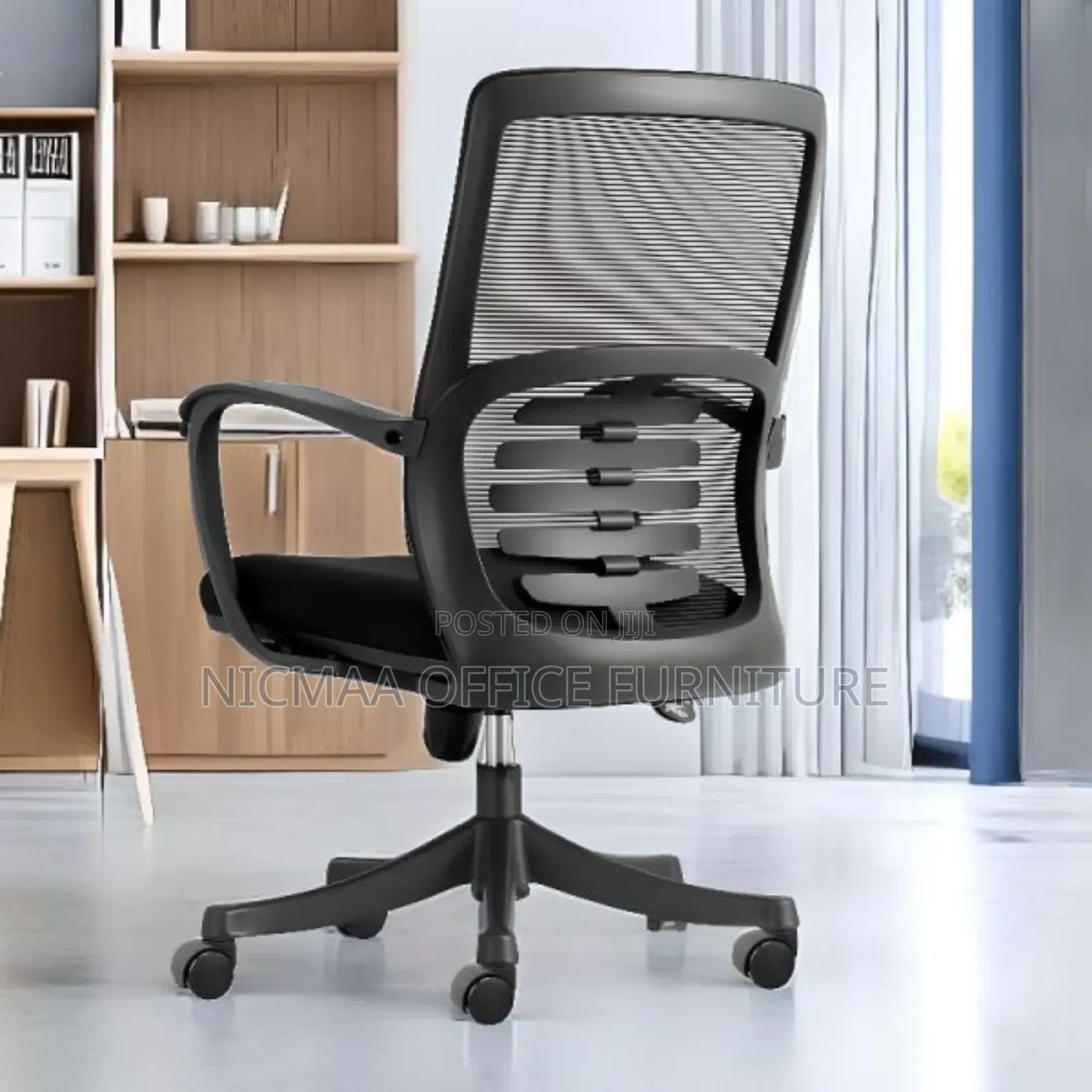 Grade a Ergonomic Visitors Seat With a Sturdy Back