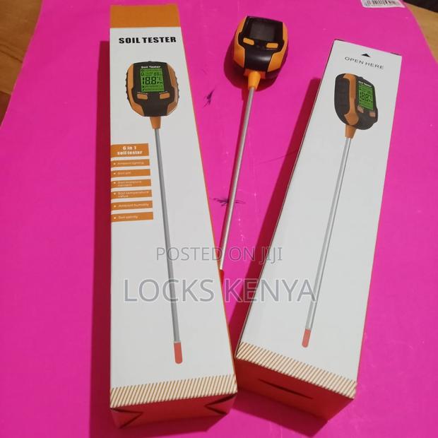 6 Functions Soil Meter - main view