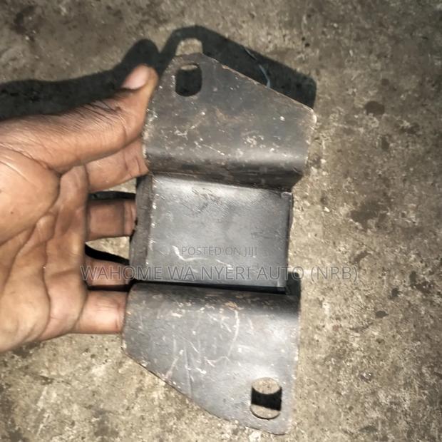 Rush Engine Mounting Left Side - thumbnail 2