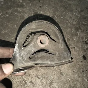 Honda CRV Gearbox Mounting