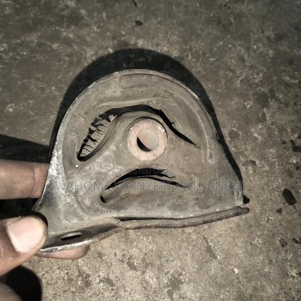 Honda CRV Gearbox Mounting - thumbnail 3