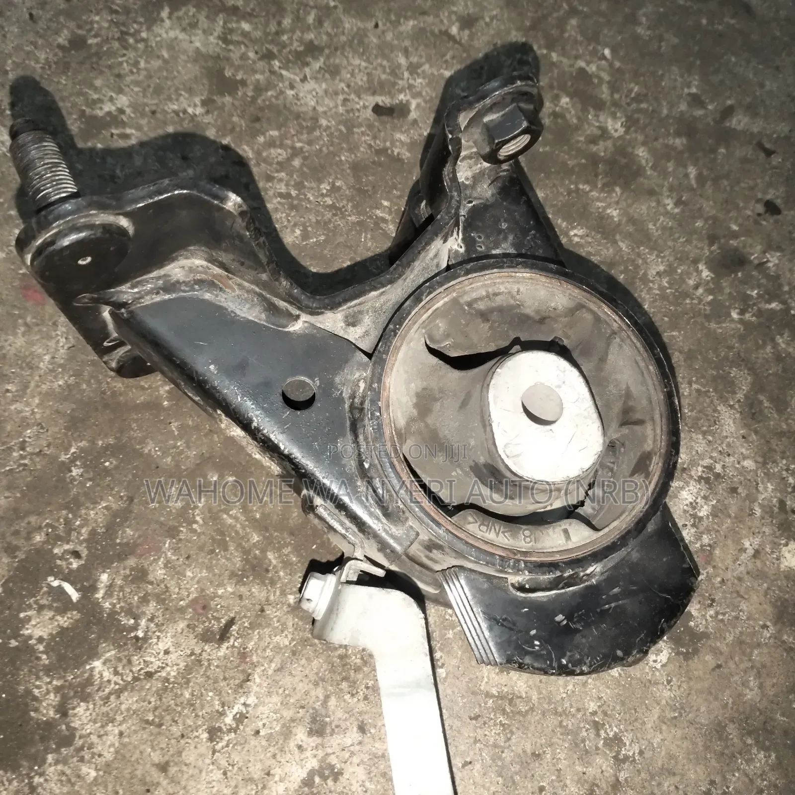 Harrier New Model Rear Gearbox Mount