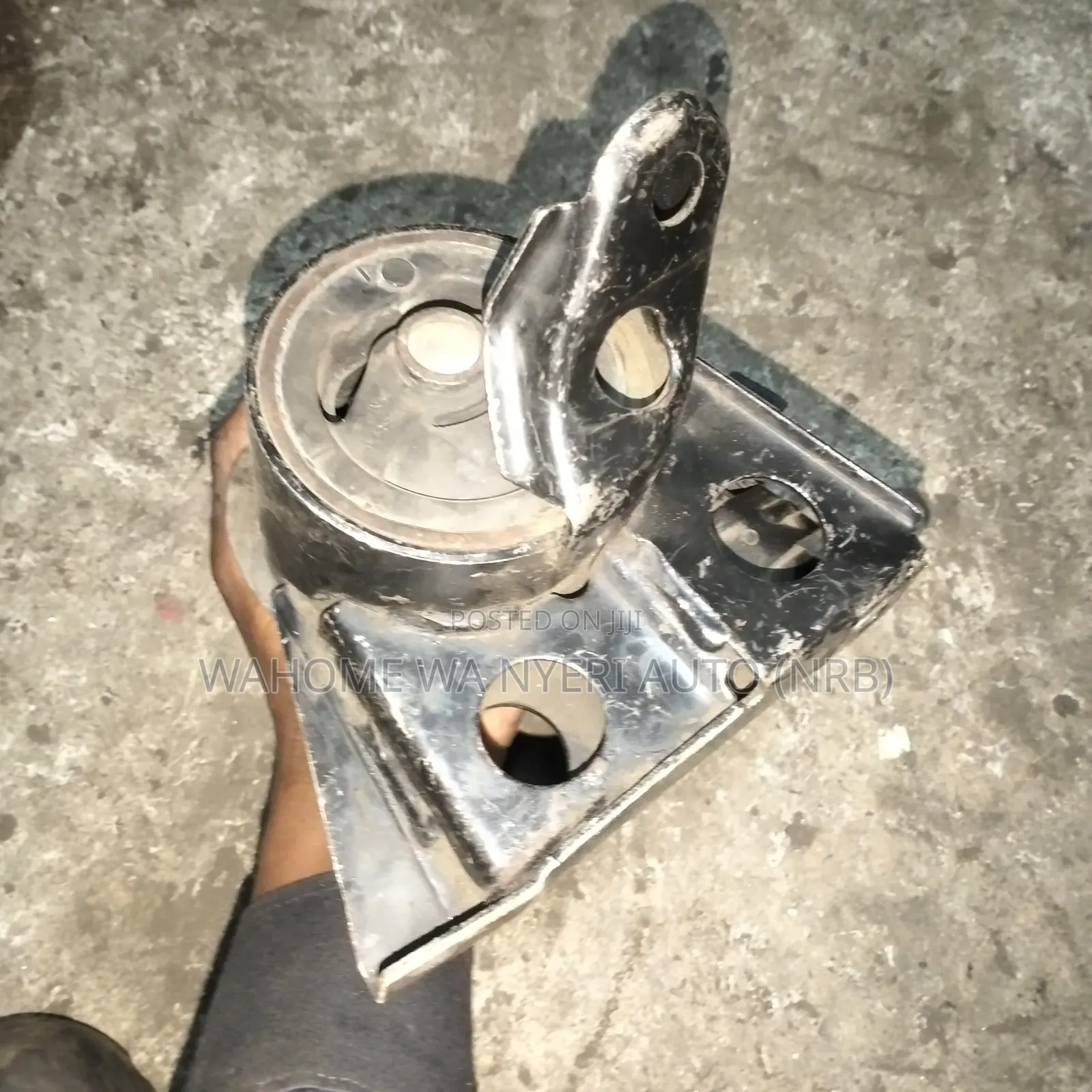 Nissan Xtrail Nt30 Engine Mount Petrol