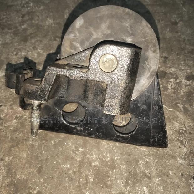 Nissan Xtrail Nt30 Engine Mount Petrol - thumbnail 5