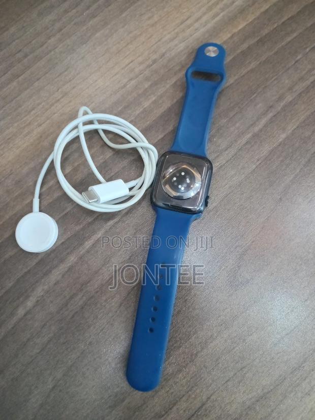 Apple Watch Series 8 - thumbnail 2