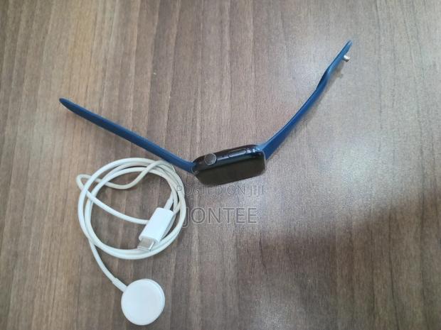 Apple Watch Series 8 - thumbnail 3