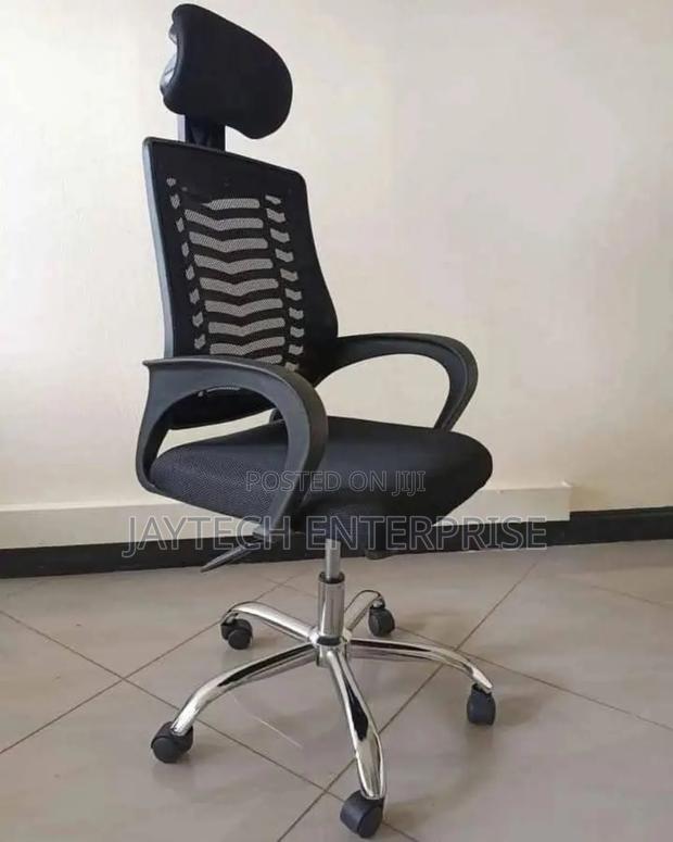 Office Chair With Headrest - main view