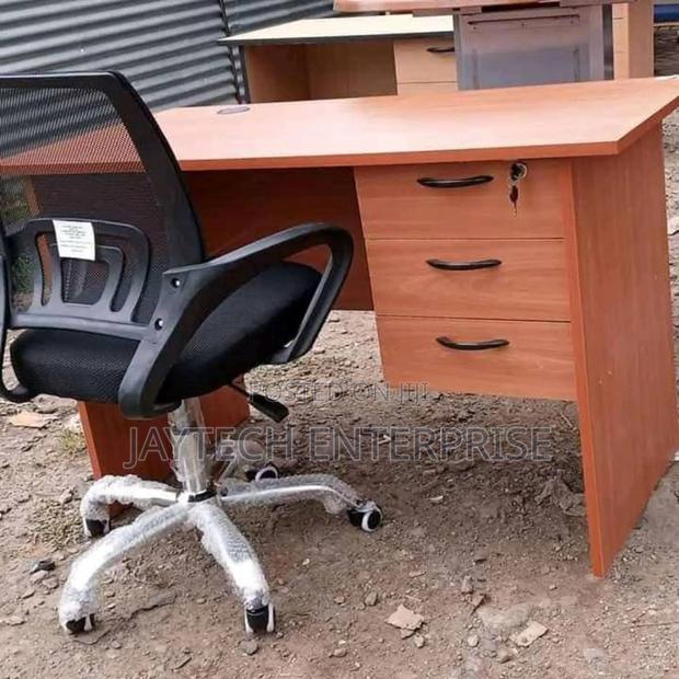 Office Desk 1mtr and Chair