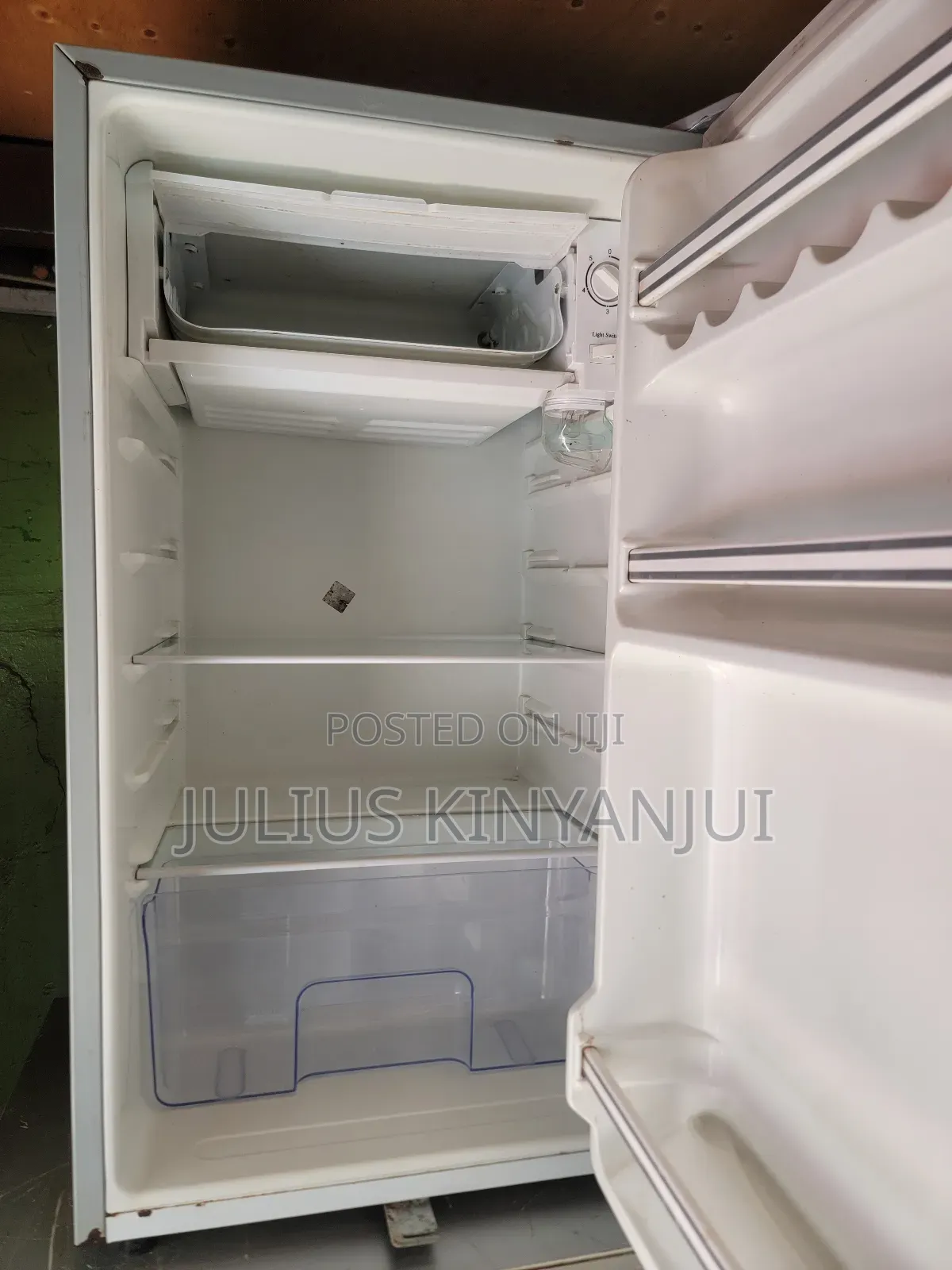 Table Top 100l Refrigerator