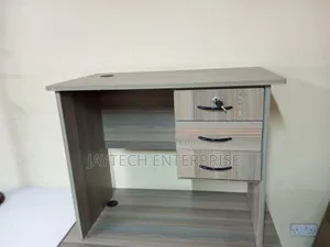 Office Desk 0.9mtrs