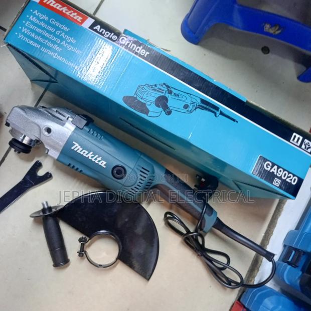 9 Inch Makita Angle Grinder - main view