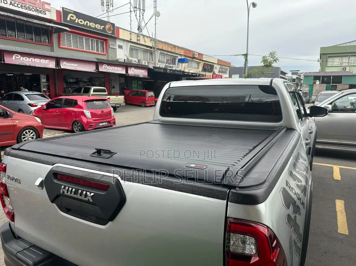 Toyota Hilux Rogue Install