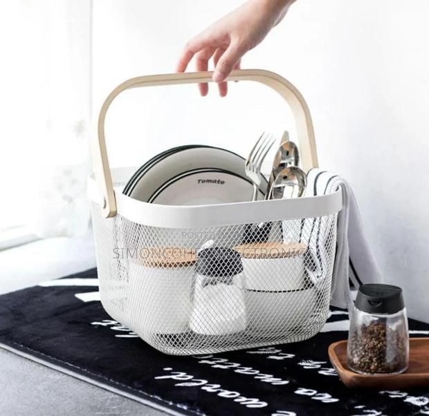 Mesh Wire Fruit Basket With Wooden Handle - thumbnail 2