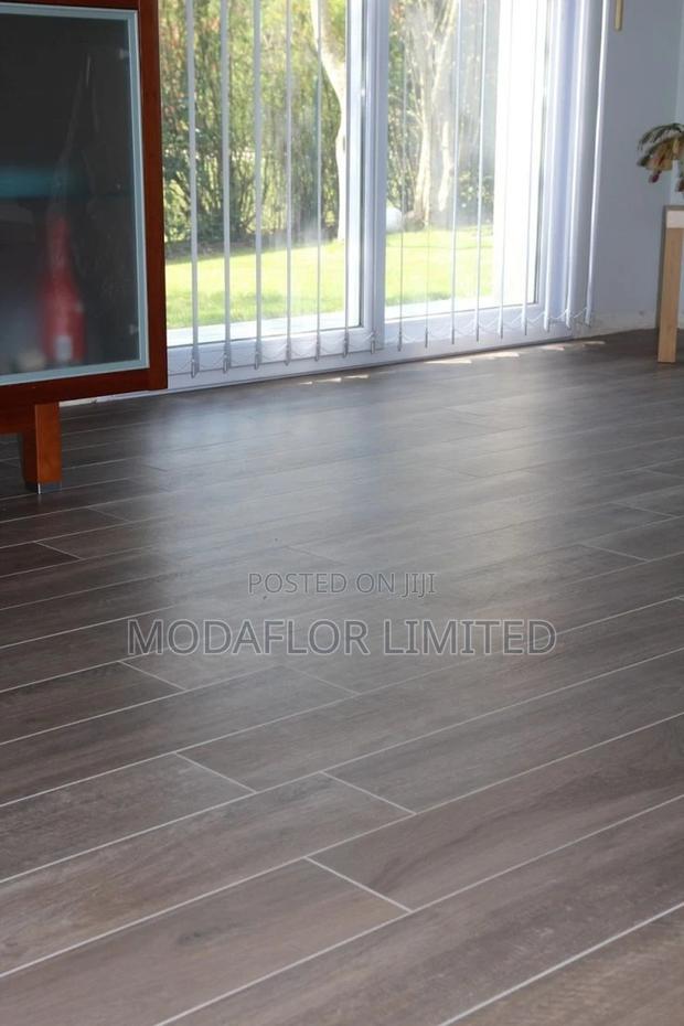 “Glued in Glamour” Vinyl Dry Back Flooring Planks