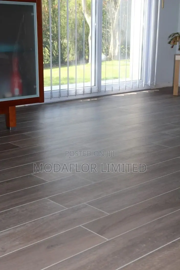 “Glued in Glamour” Vinyl Dry Back Flooring Planks