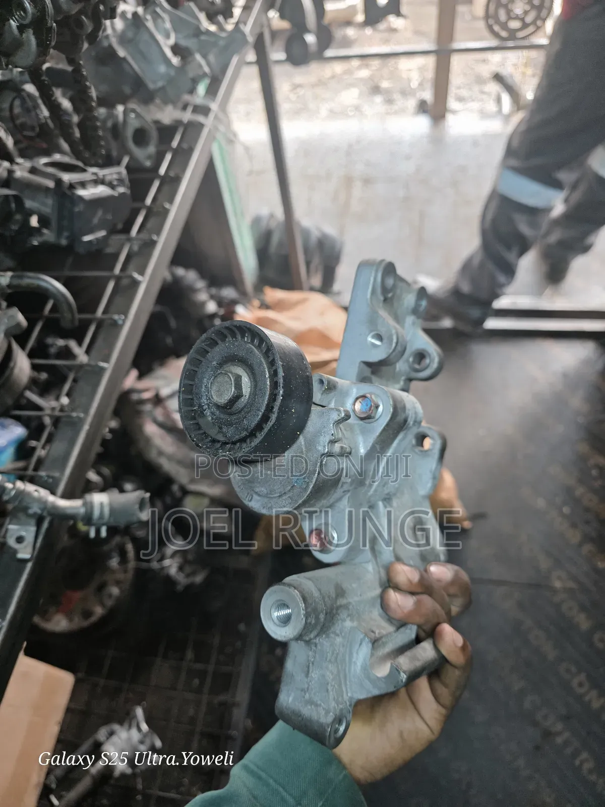 4j10 Belt Tensioner RVR
