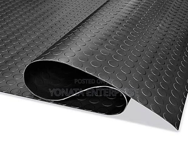 Round Stud Rubber Mat - main view