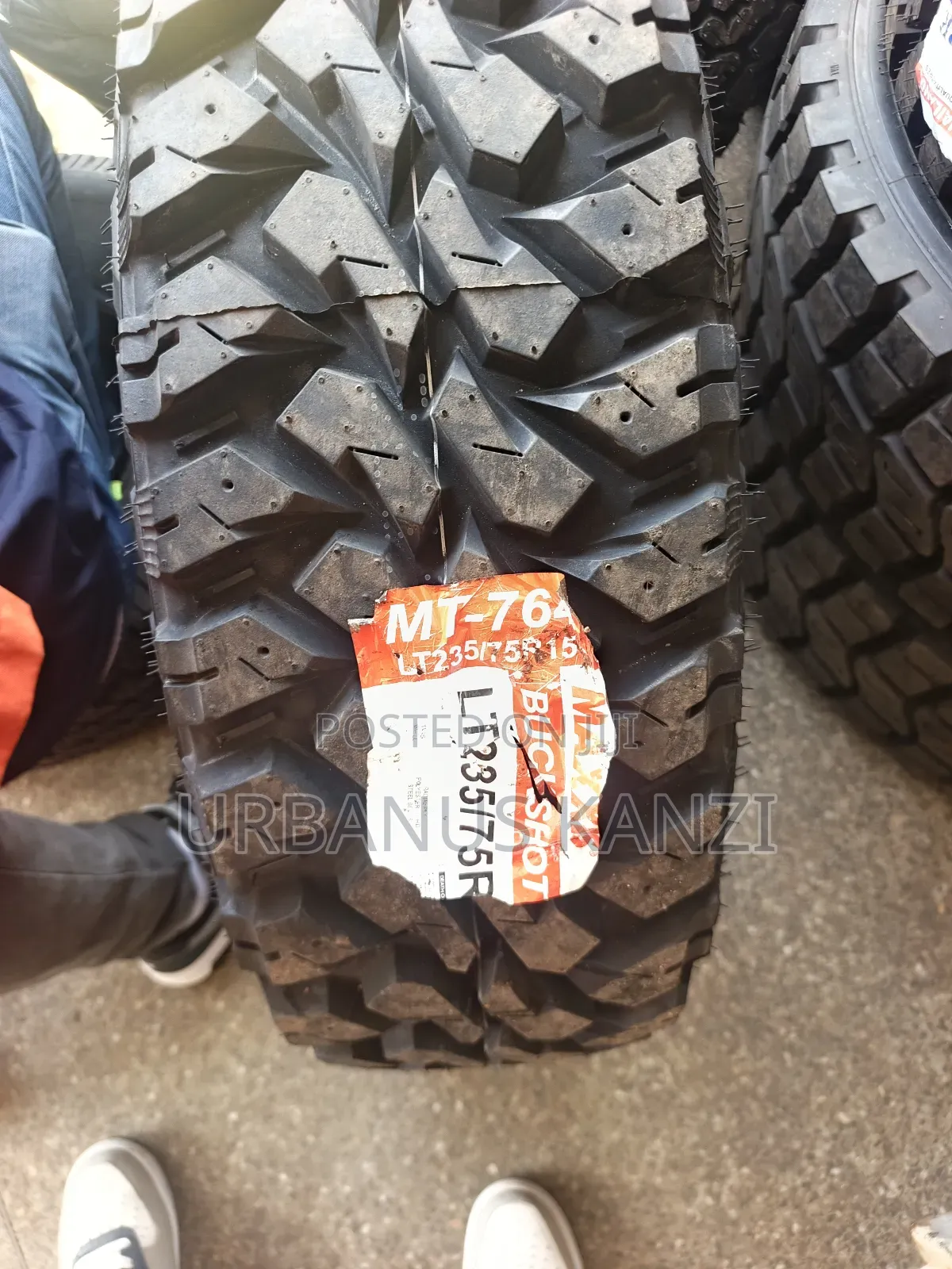 235/75r15 Maxxis