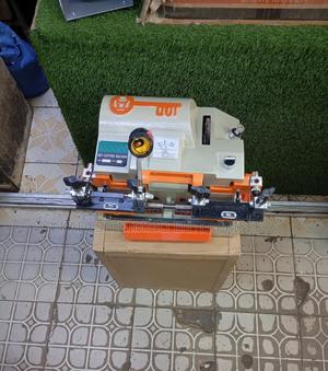 Commercial Key Cutter Machine Th-100e - main view