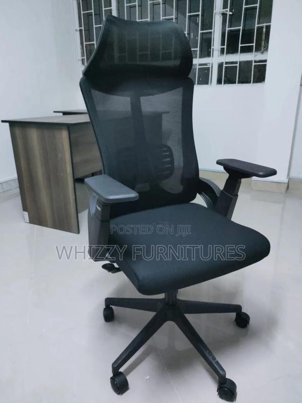 Adjastable Office Chair