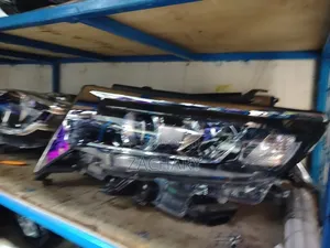 Prado 165 Headlight
