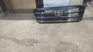 2020 Toyota Land Cruiser Lc300 Grill
