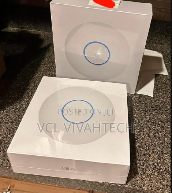 Ubiquiti U6 Pro - main view