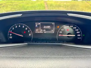 Toyota Sienta 2020 Silver