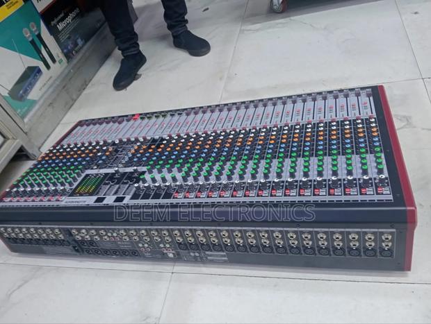 Allen and Heath 32 Channels Plain Mixer - thumbnail 3