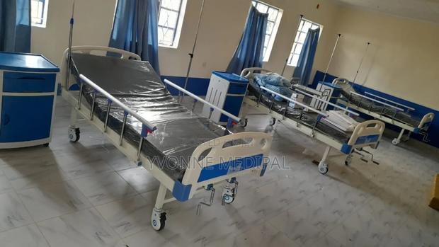 Double Crank Hospital Beds With Mattresses