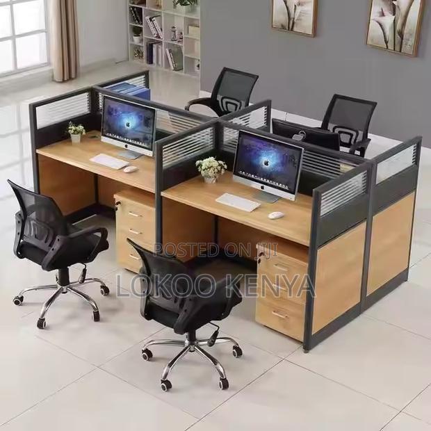 Office Desk: Four-Way Workstation Cluster - thumbnail 3