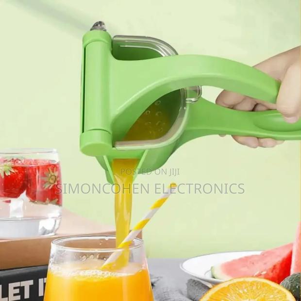 Multifunctional Manual Juicer/Squeezer
