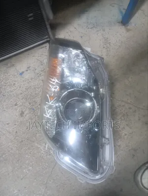 Fielder 141 Xenon Headlight