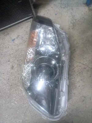 Fielder 141 Xenon Headlight