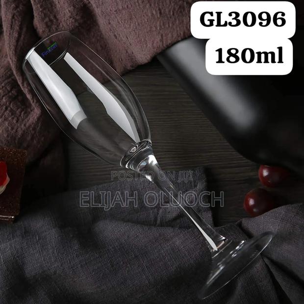 *Gloreca Flute Wine Glass*
Comes as a Set of 6 Pcs.
