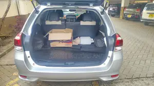 Toyota Corolla Fielder 2018 Silver