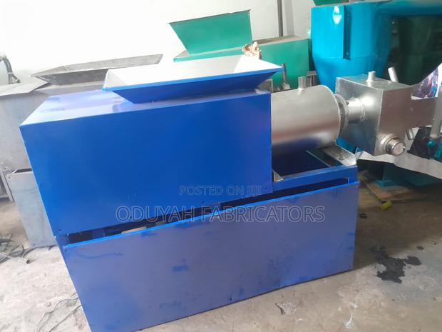 Soap Plodder Machine