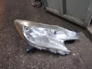 Nissan Note E12 (2012/13/14) Non Xenon Head Lamp. Ex Japan