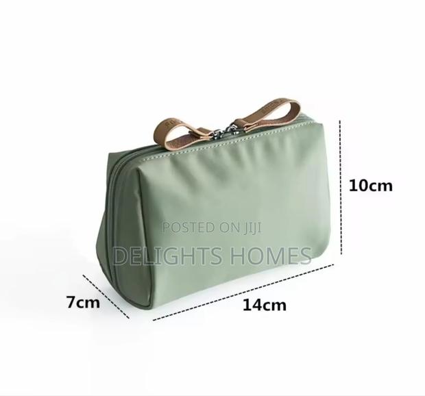 Portable Makeup Bag_cr - thumbnail 3