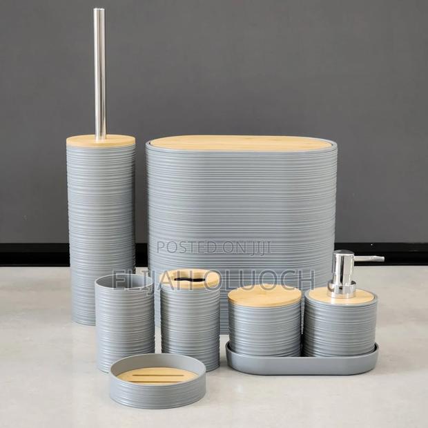 8pcs Luxury Bamboo Plastic Bathroom Accessories Set. - thumbnail 2