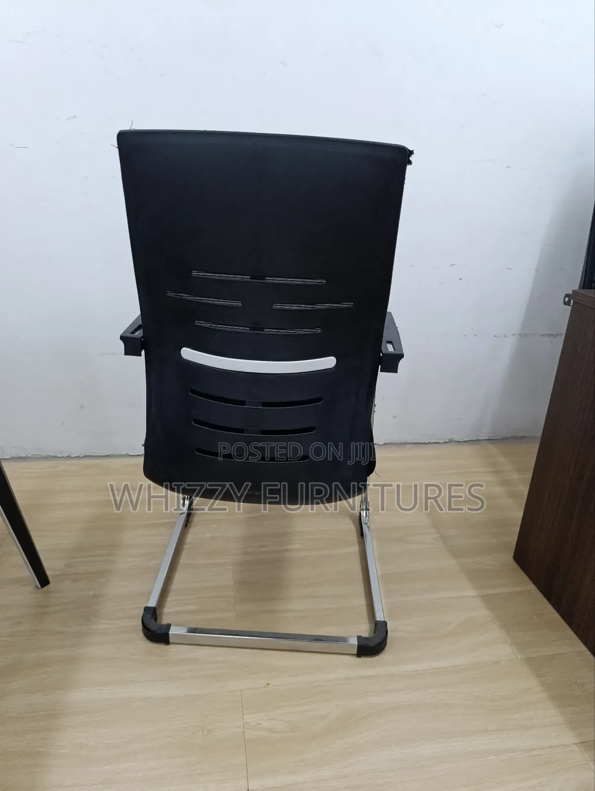 Mid-Back Waiting Chair