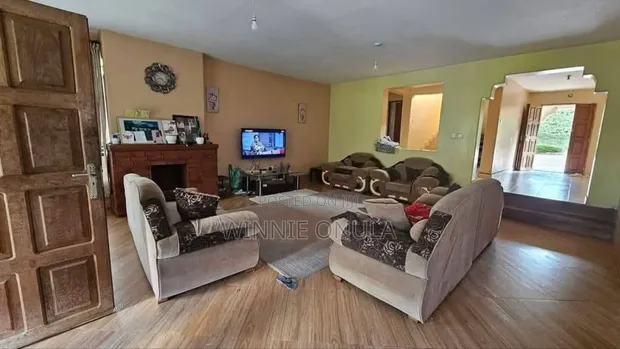 5bdrm House in Thome Estate, Ruaraka for sale