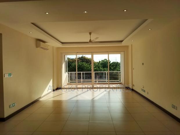 3bdrm Apartment in Nyali Estate for rent - main view