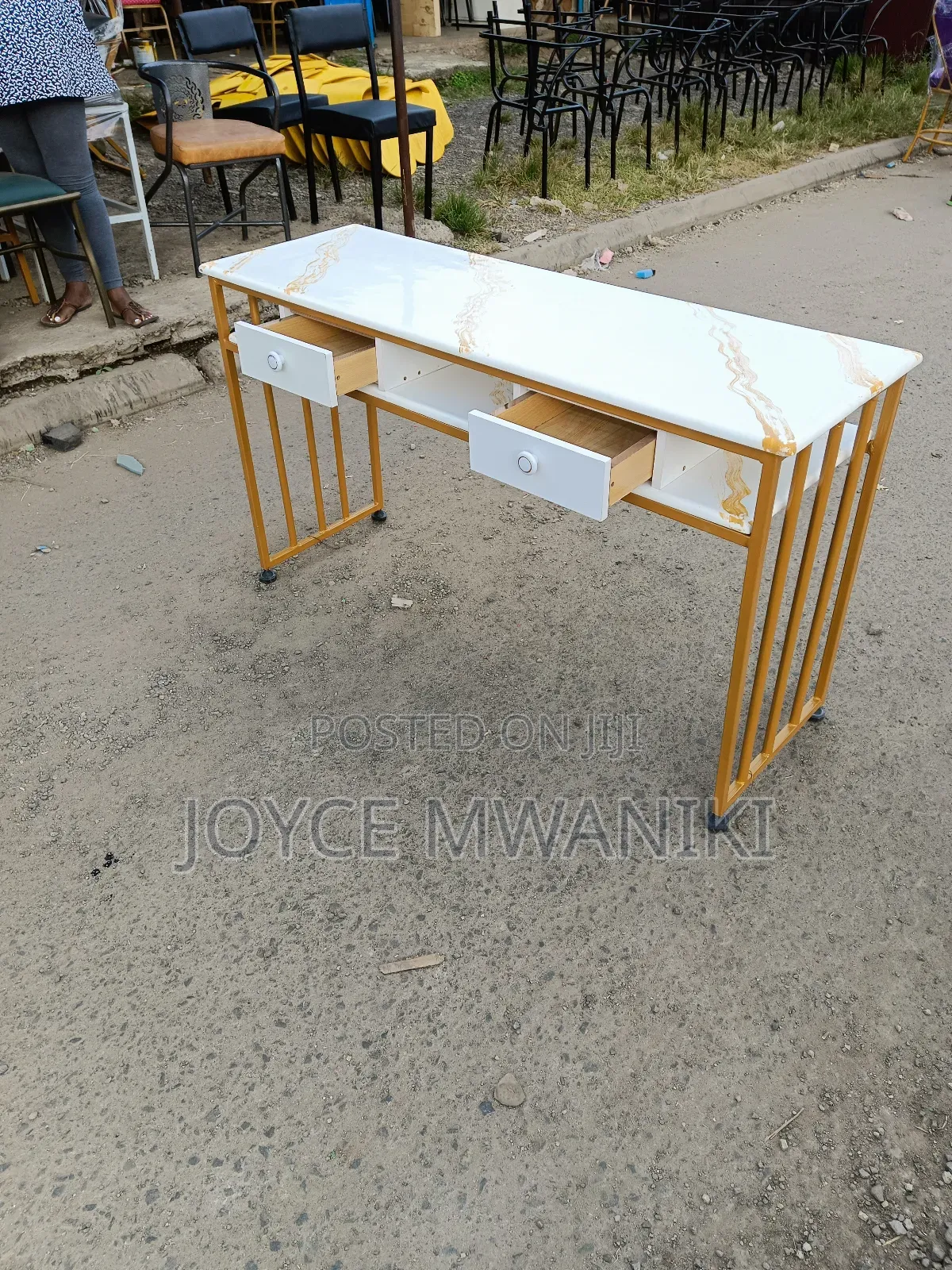 Nail Table 4 Seater With Marble White and Gold 