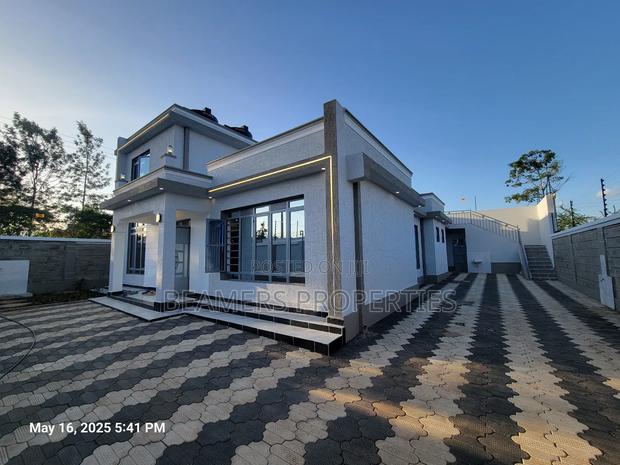 4bdrm Maisonette in Mugutha Kiganjo Road, Ruiru for sale