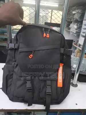 Men's Plain Water-Proof Wear-Resistant Nylon Zipper Backpack