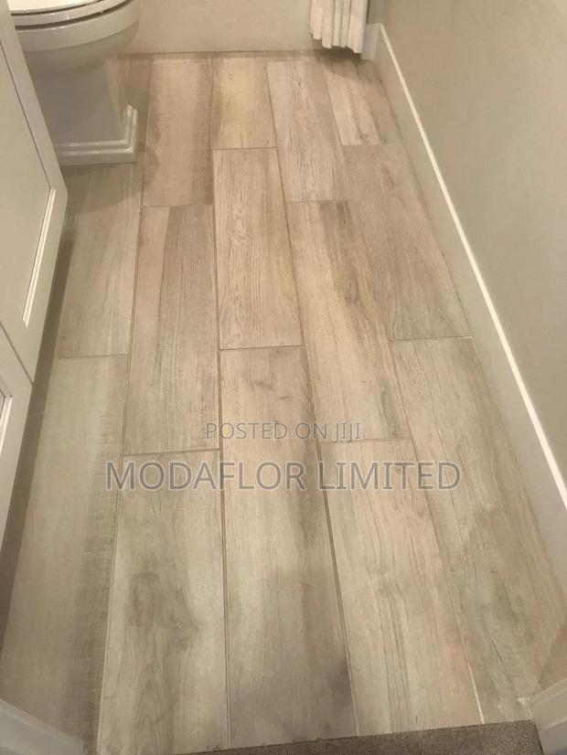 “Grip It. Flaunt It.” With Vinyl Dryback Flooring Planks