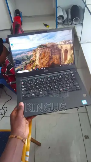 Laptop Dell Latitude 7390 8GB Intel Core i5 SSD 256GB