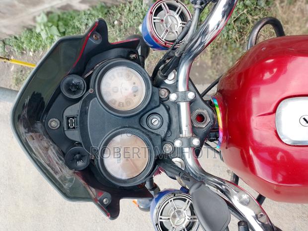 TVS Apache 180 RTR 2023 Red